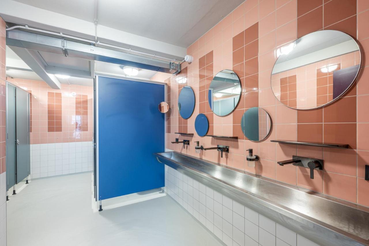 זוולה Hostel Het Archief מראה חיצוני תמונה